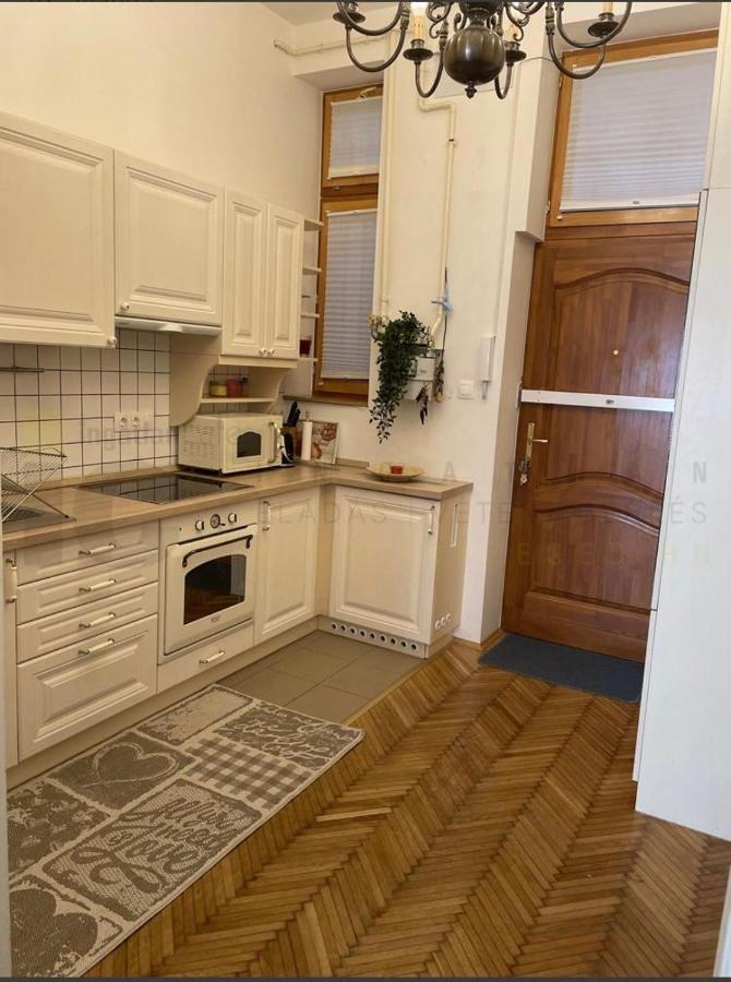 Sun City Apartment Szeged Ngoại thất bức ảnh